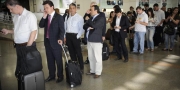 Polcia prende mulher no aeroporto JK