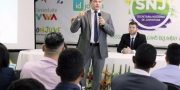 Governo estuda obrigar companhias areas a dar passagem a jovem carente